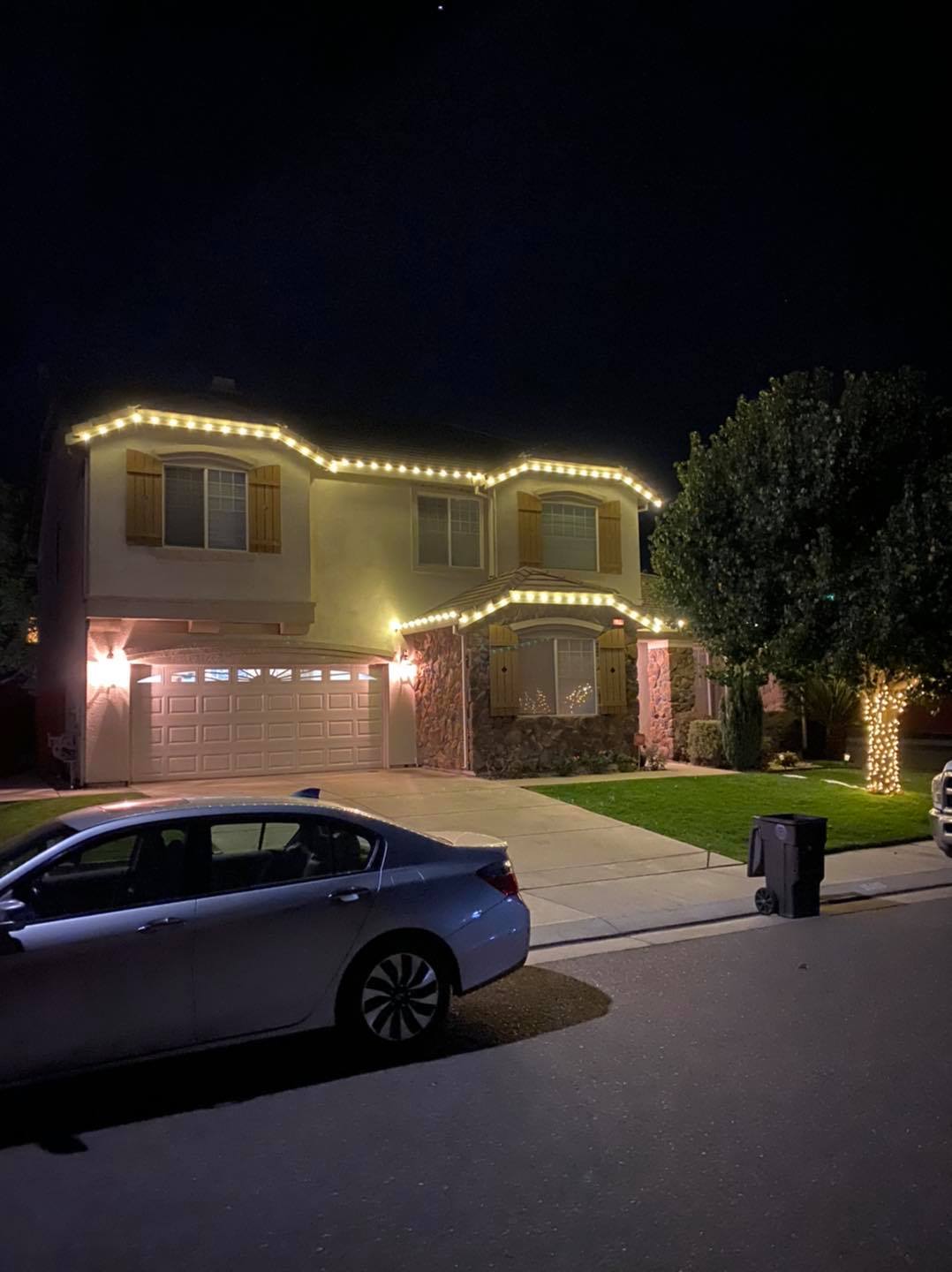 Tracy Residential Christmas Lighting Installation